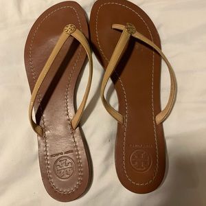 Tory Burch size 6 very cute